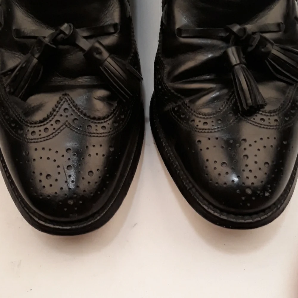 ALLEN EDMONDS Manchester Black Leather 9.5 D Mens Tassel Loafers‎